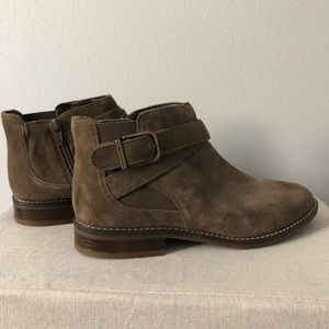 clarks camzin hale taupe